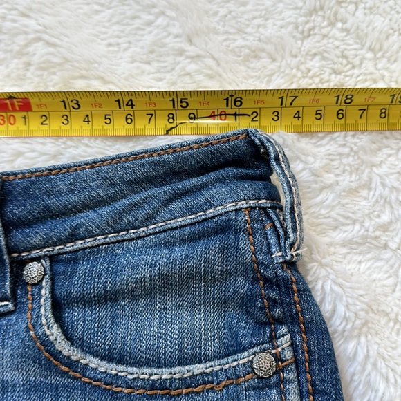 Denim shorts - Picture 2 of 7